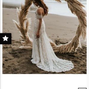 Never worn wedding dress